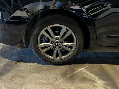 Used 2018 Hyundai Elantra Value Edition FWD image 25