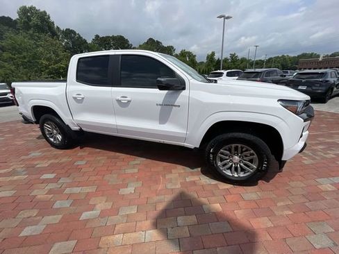 Used 2024 Chevrolet Colorado LT w/ LT Convenience Package RWD image 38