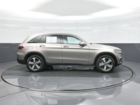 Used 2020 Mercedes-Benz GLC 300 4MATIC image 8