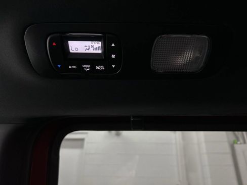 Used 2023 Honda Odyssey Sport image 32