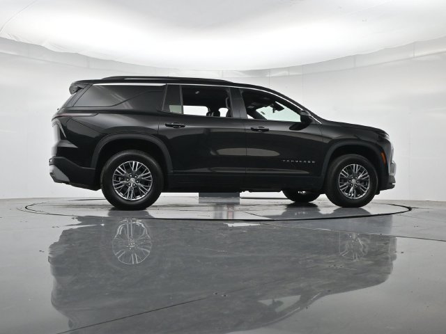 Used 2025 Chevrolet Traverse LT AWD/4WD image 38