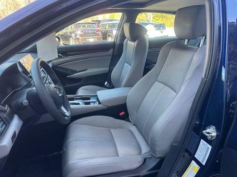 Used 2018 Honda Accord EX image 15