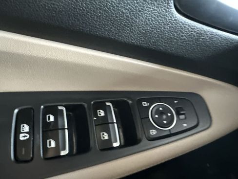 Used 2023 Hyundai Santa Fe SEL FWD image 17