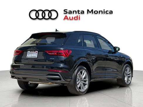 Used 2025 Audi Q3 2.0T Premium w/ Black Optic Sport Package AWD/4WD image 2