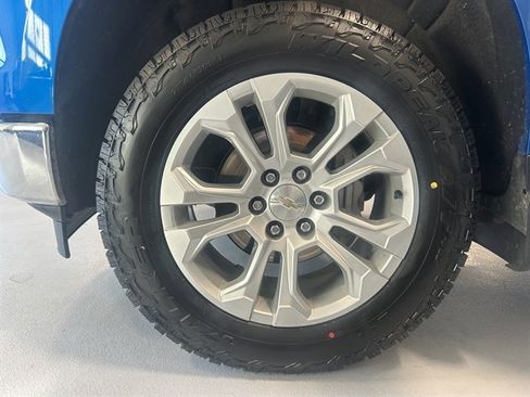 Used 2022 Chevrolet Silverado 1500 LTZ w/ Z71 Off-Road Package image 41