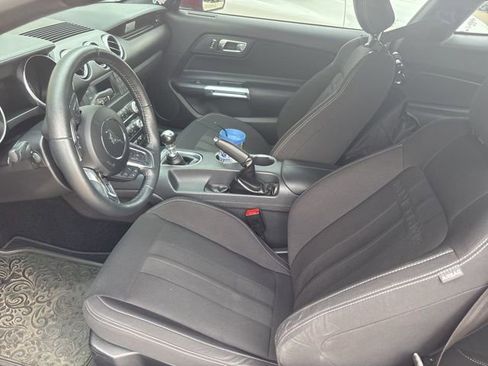 Used 2019 Ford Mustang Coupe image 9