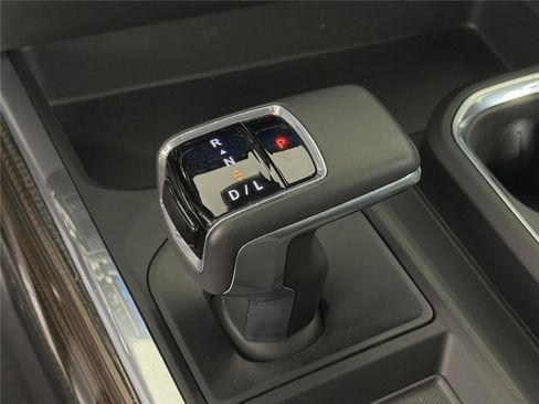 Used 2025 Chevrolet Silverado 1500 RST w/ Convenience Package II RWD image 30