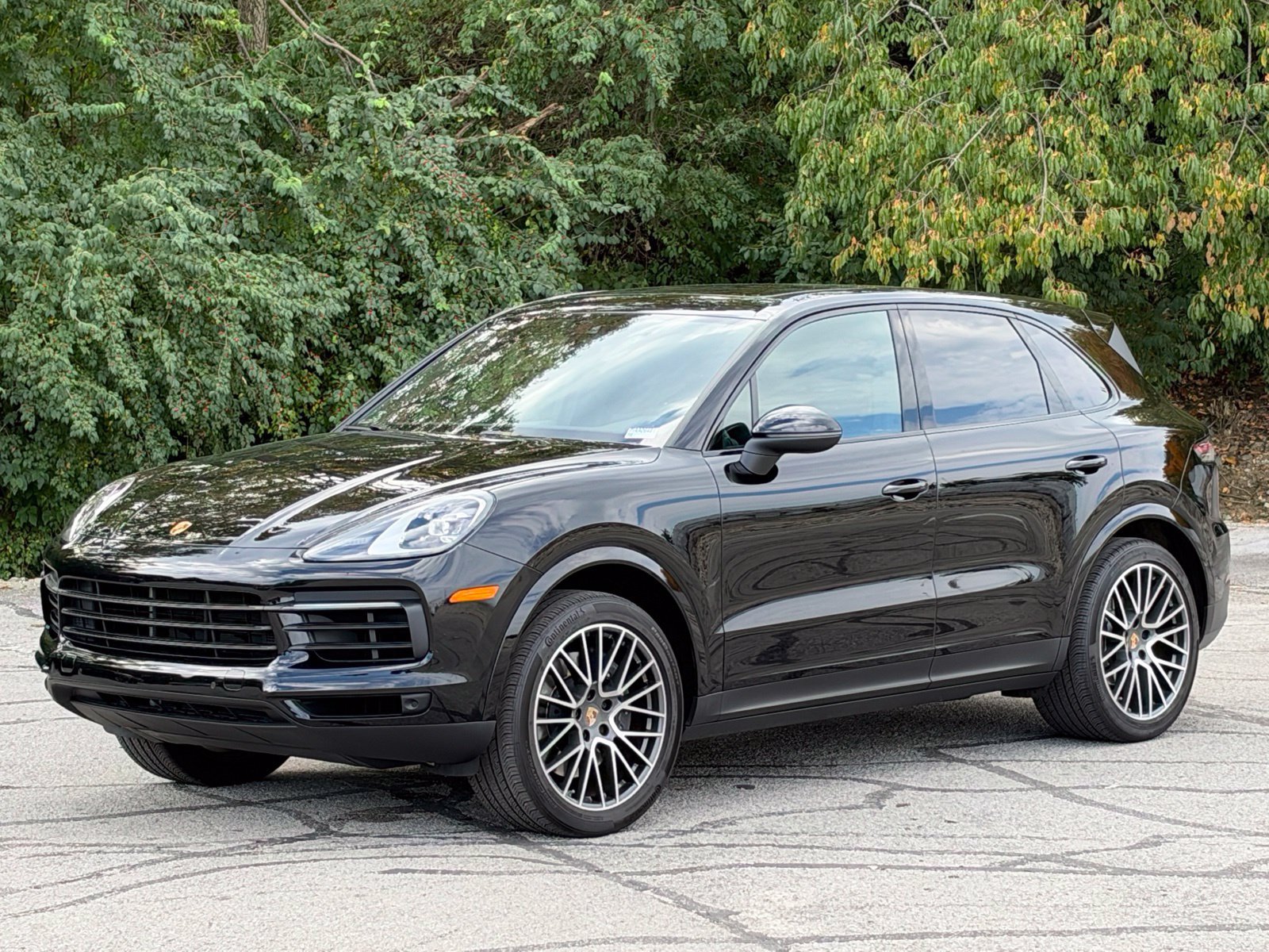 Certified 2023 Porsche Cayenne AWD/4WD image 1