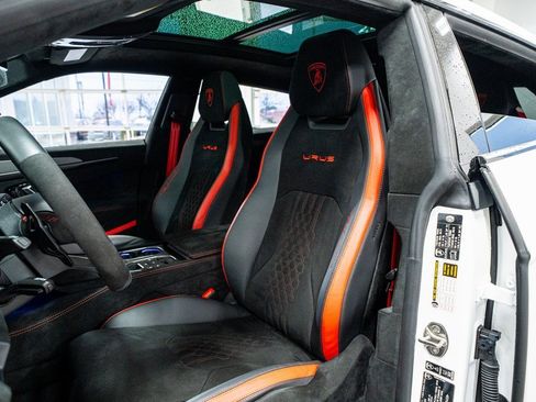 Used 2024 Lamborghini Urus Performante image 45