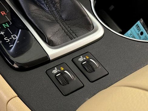 Used 2019 Toyota Highlander XLE image 18