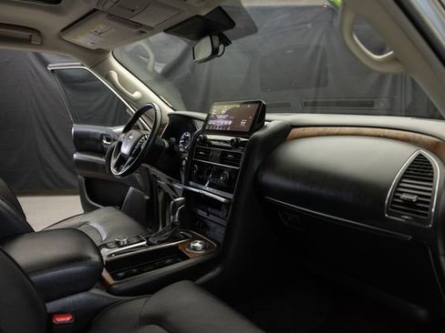 Used 2024 Nissan Armada SL w/ Captain's Chairs Package AWD/4WD image 22