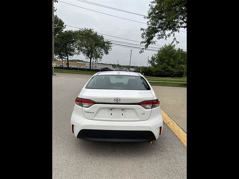 Used 2023 Toyota Corolla LE FWD image 5