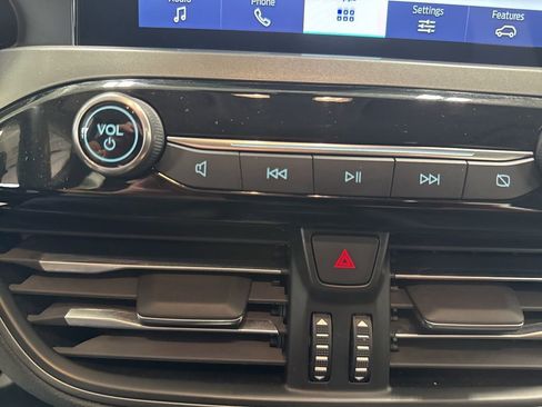 Used 2023 Ford Escape AWD image 32