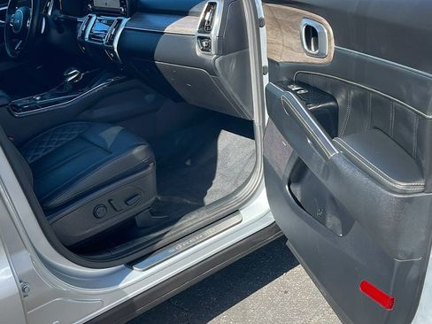 Used 2022 Kia Sorento SX Prestige image 35