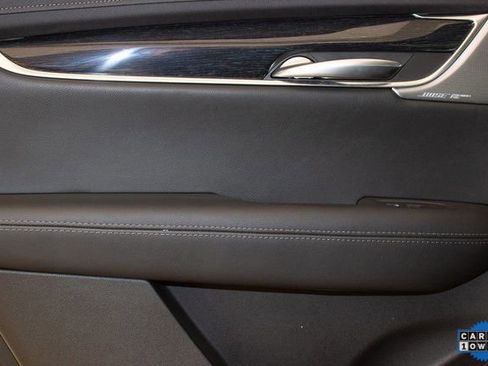 Certified 2025 Cadillac XT5 Premium Luxury image 17