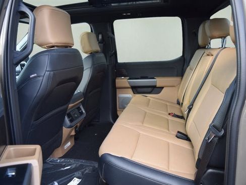 New 2026 Ford F250 Lariat w/ Chrome Package image 7