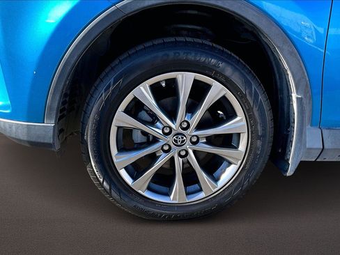Certified 2018 Toyota RAV4 Limited image 9