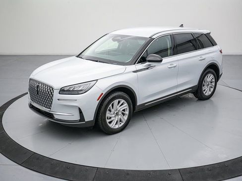 Used 2025 Lincoln Corsair AWD image 8