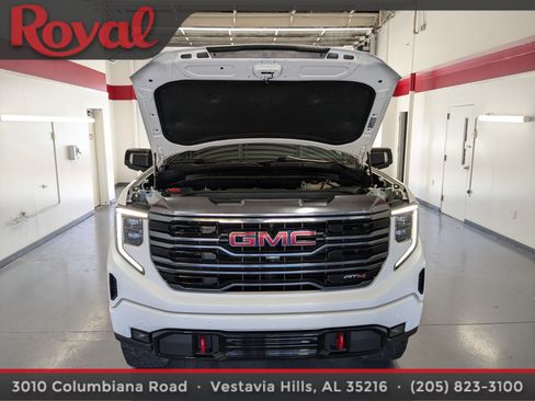 Used 2024 GMC Sierra 1500 AT4 w/ Technology Package AWD/4WD image 25