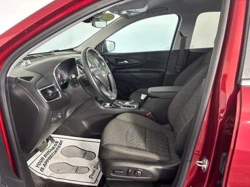 Used 2024 Chevrolet Equinox LT AWD/4WD image 18