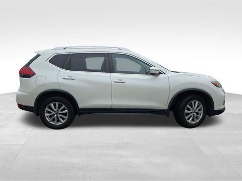 Used 2017 Nissan Rogue SV AWD/4WD image 9