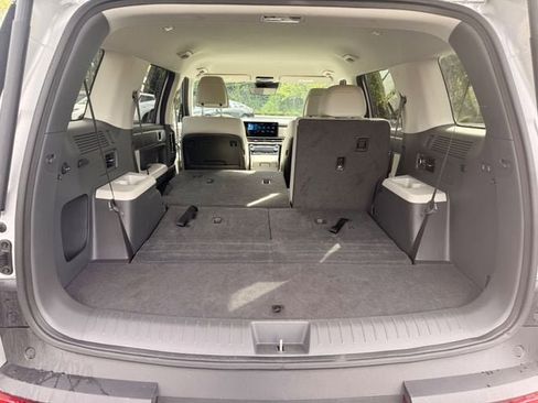 Used 2025 Hyundai Santa Fe SEL FWD image 11