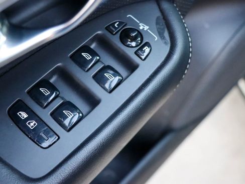 Used 2018 Volvo XC90 T6 R-Design w/ Convenience Package image 14