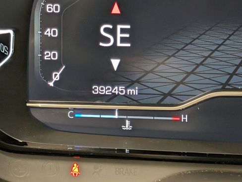 Used 2022 GMC Yukon XL Denali image 21