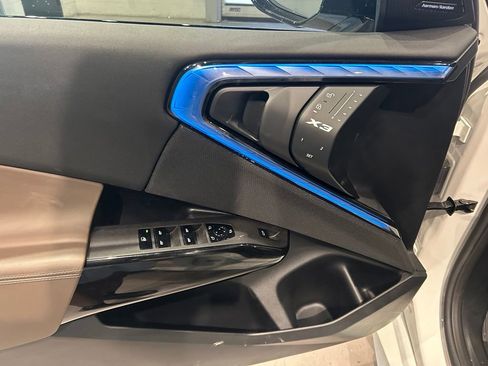 Used 2025 BMW X3 M50 AWD/4WD image 12
