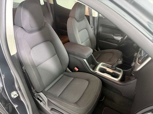 Used 2018 Chevrolet Colorado LT image 24
