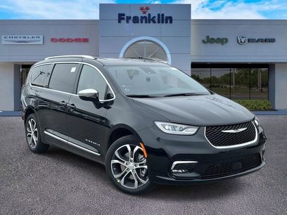 New 2026 Chrysler Pacifica Pinnacle
