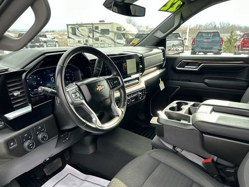Used 2022 Chevrolet Silverado 1500 LT image 25