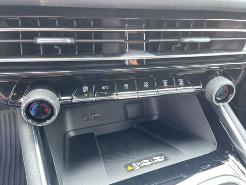 New 2025 Chevrolet Traverse Z71 w/ Enhanced Driving Package image 68