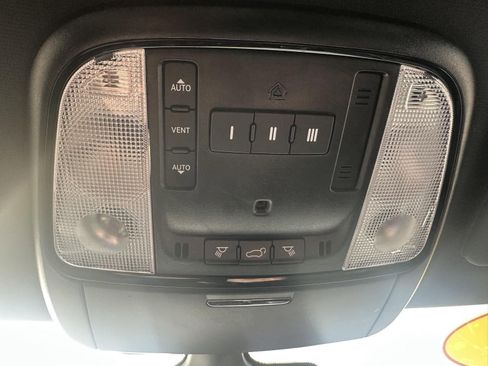 Used 2024 Dodge Durango GT image 31