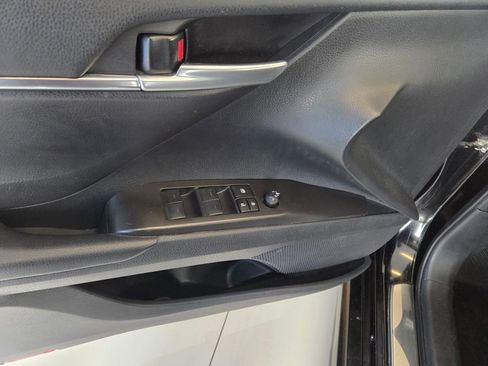 Used 2024 Toyota Camry SE FWD image 12