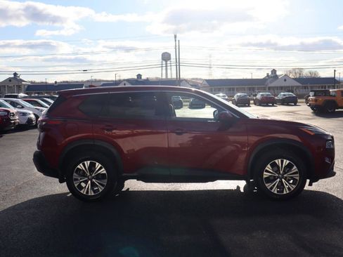 Used 2021 Nissan Rogue SV image 7