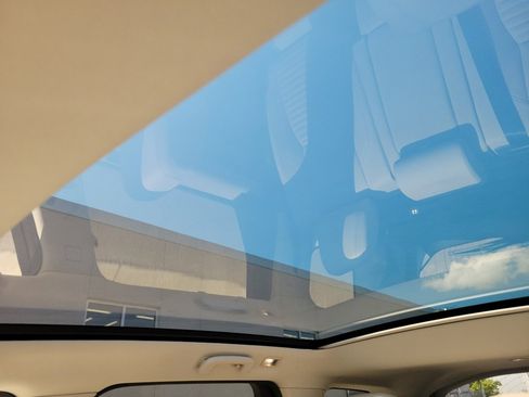 Used 2024 Land Rover Discovery Sport S image 24