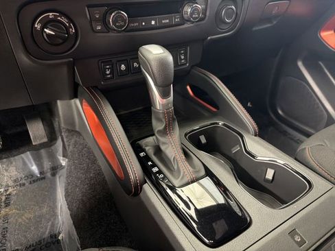 Used 2025 Nissan Frontier PRO-4X w/ Pro Convenience Package image 27