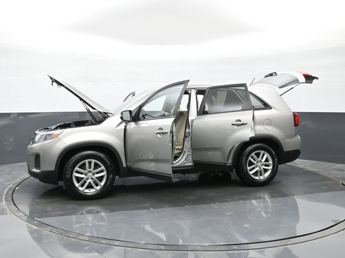 Used 2014 Kia Sorento LX image 46