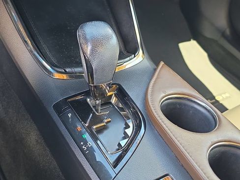 Used 2013 Toyota Avalon XLE Premium FWD image 28