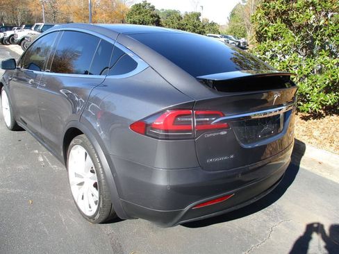 Used 2017 Tesla Model X P100D image 3