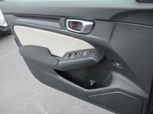 Used 2022 Honda Civic LX image 27