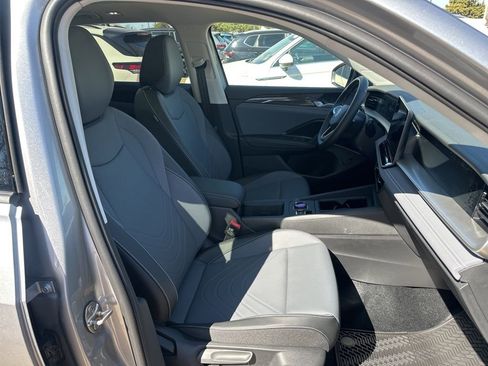 New 2026 Volkswagen Tiguan SE AWD/4WD image 18
