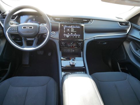 Used 2023 Jeep Grand Cherokee L Laredo w/ Luxury Tech Group I image 10