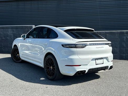 Certified 2021 Porsche Cayenne GTS image 3