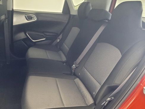 Used 2023 Kia Soul LX w/ Option Group 015 FWD image 18