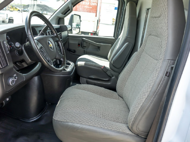 Used 2022 Chevrolet Express 3500 w/ Driver Convenience Package RWD image 10