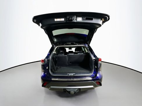 Used 2023 Toyota Highlander Limited FWD image 37