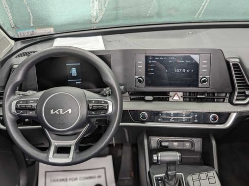 Certified 2023 Kia Sportage LX image 5