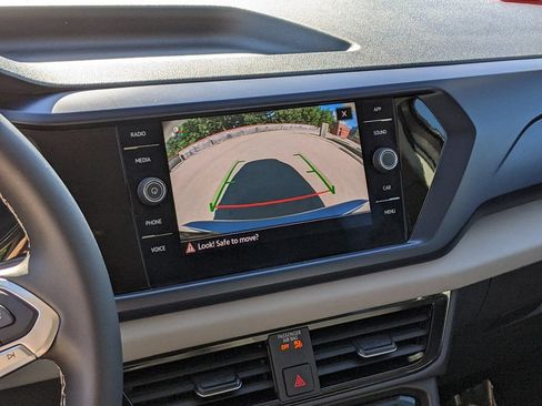 Certified 2023 Volkswagen Taos SE AWD/4WD image 16